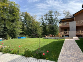 CHALET WOODS GUSAR